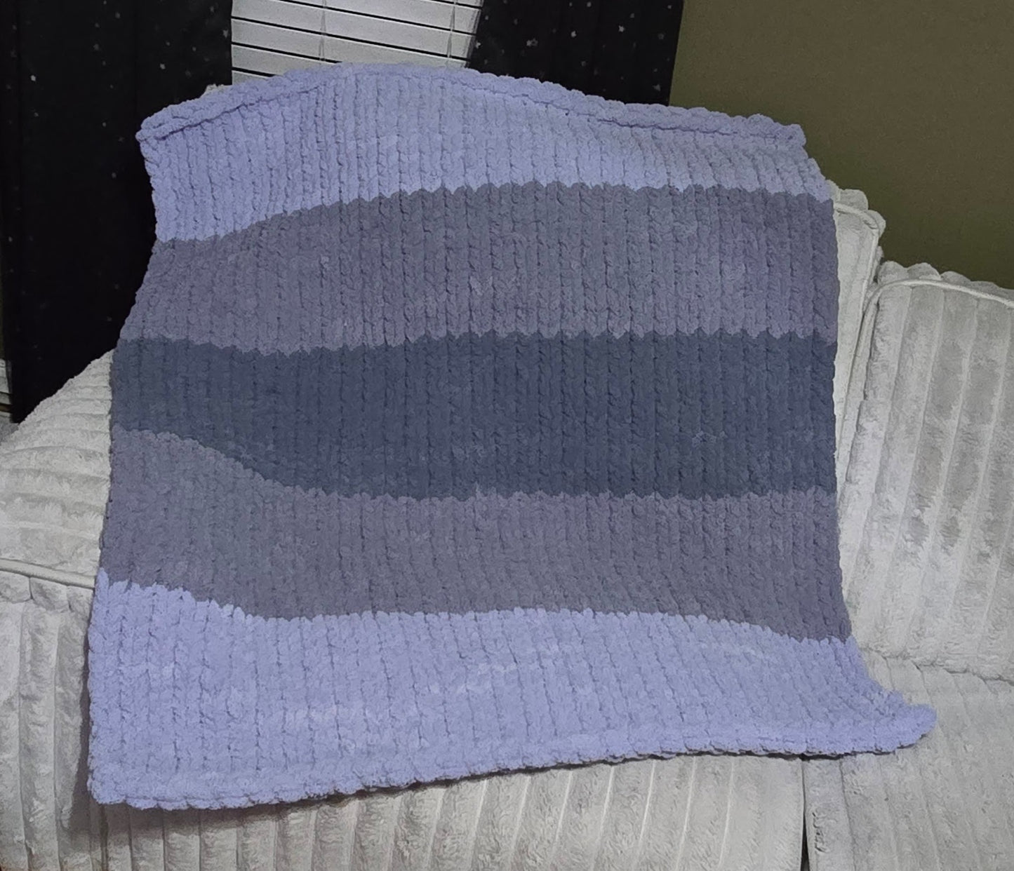 Handmade Chunky Chenille Throw Blanket – 40x50