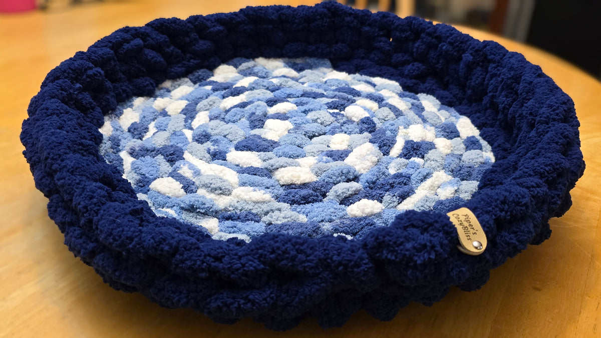 Cozy Chunky Knit Pet Bed for Cats & Small Dogs
