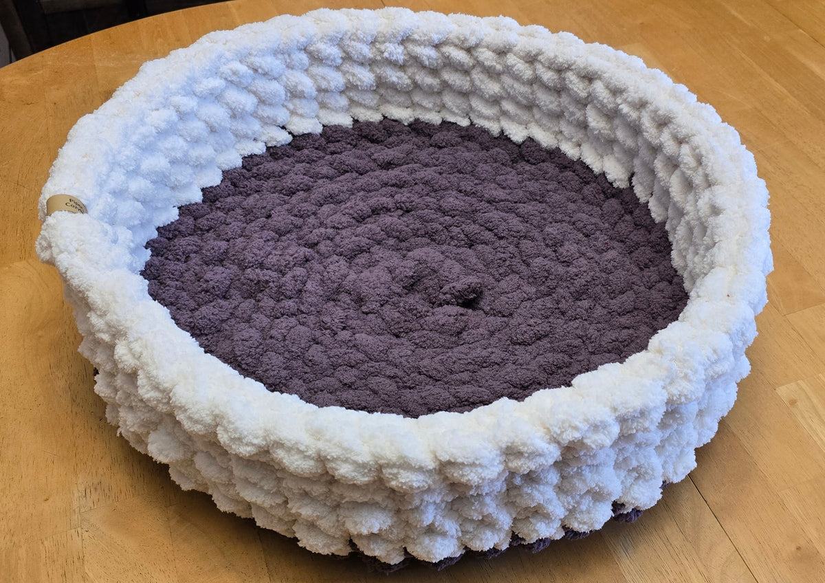 Cozy Chunky Knit Pet Bed for Cats & Small Dogs