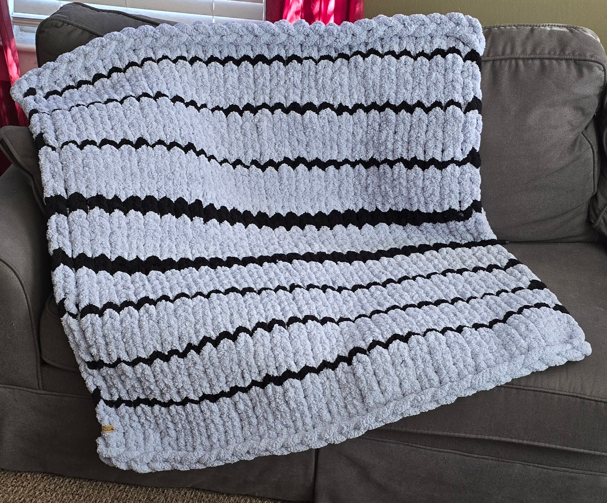 Handmade Chunky Chenille Throw Blanket – 40x50