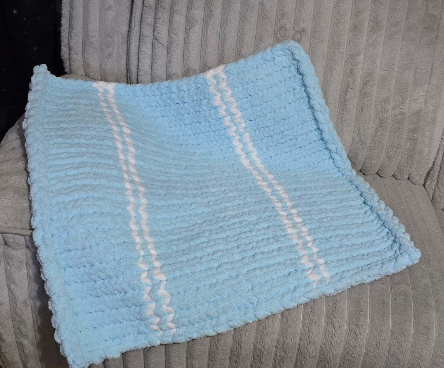 Handmade Chunky Knit Baby Blanket – 30x35